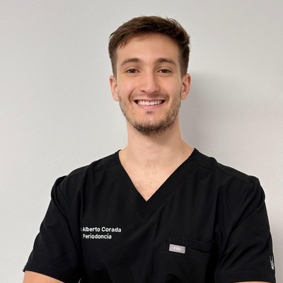 Dr. Alberto Corada – Cirujano y periodoncista